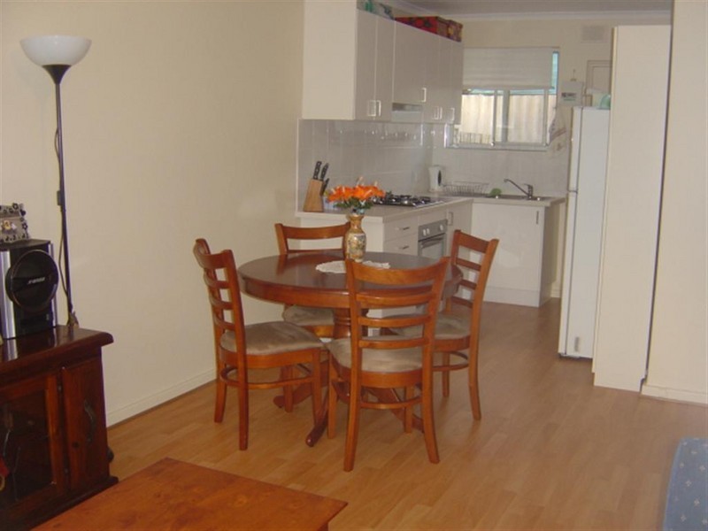 2/18 Maud Street, Ethelton SA 5015