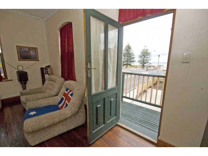7 Jetty Road, Largs Bay SA 5016