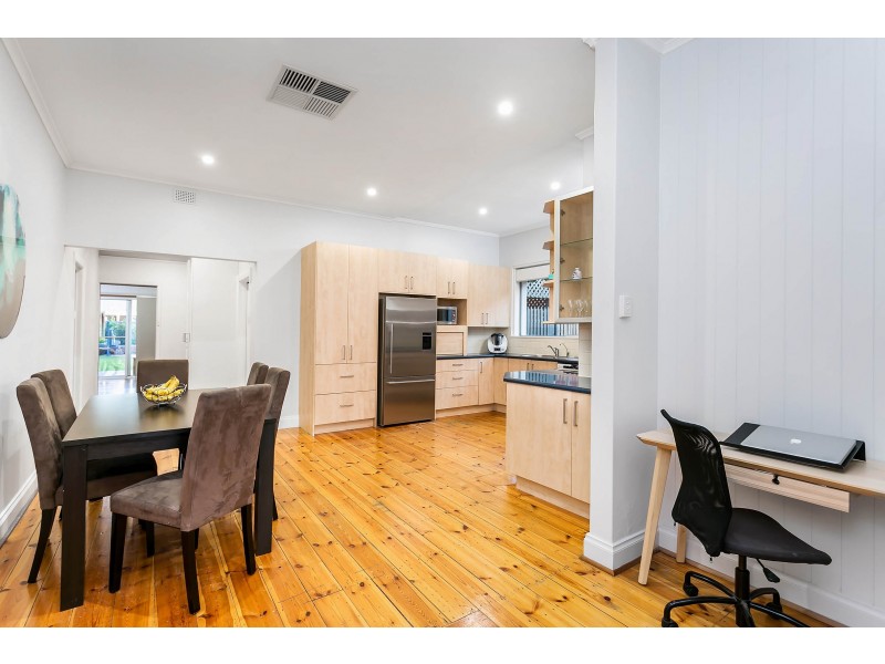 17 Balranald Avenue, Largs Bay SA 5016