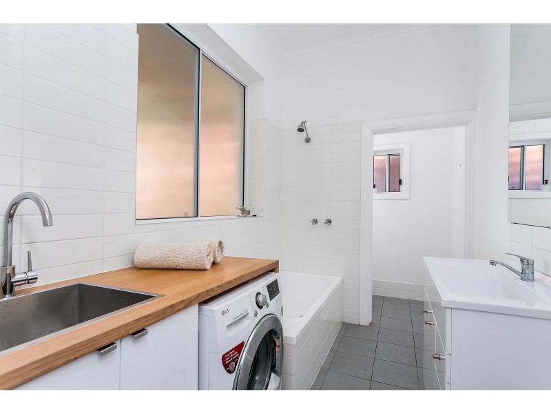 17 Balranald Avenue, Largs Bay SA 5016