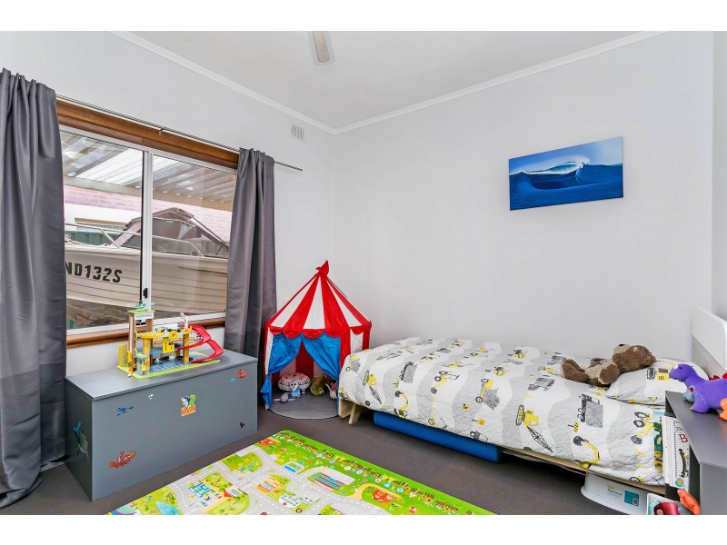 17 Balranald Avenue, Largs Bay SA 5016