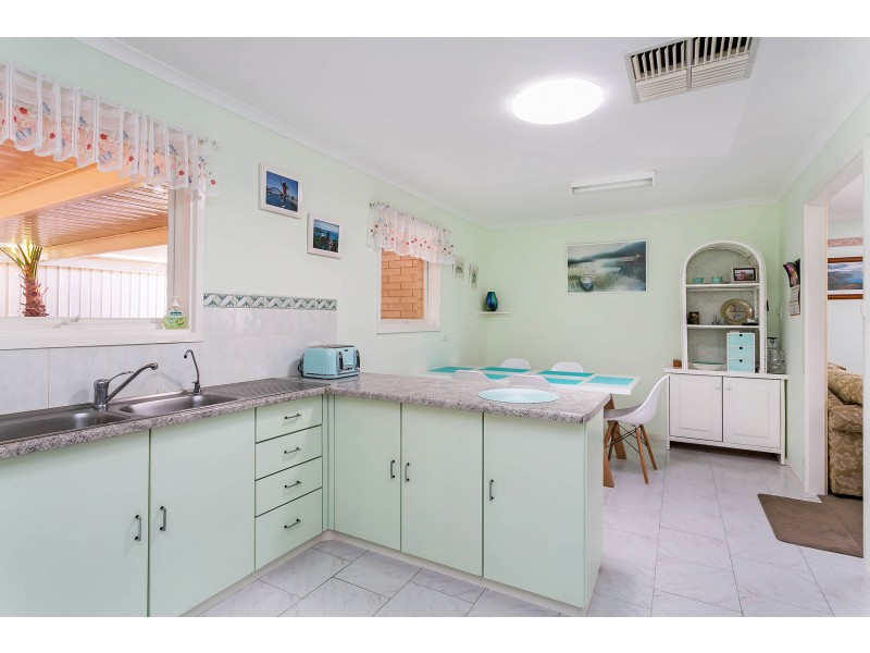 18 Fraser Drive, North Haven SA 5018