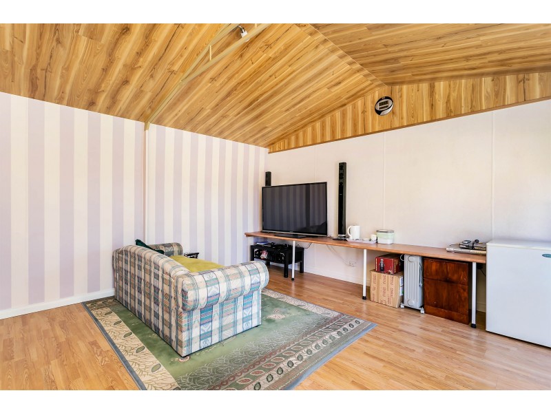 18 Fraser Drive, North Haven SA 5018