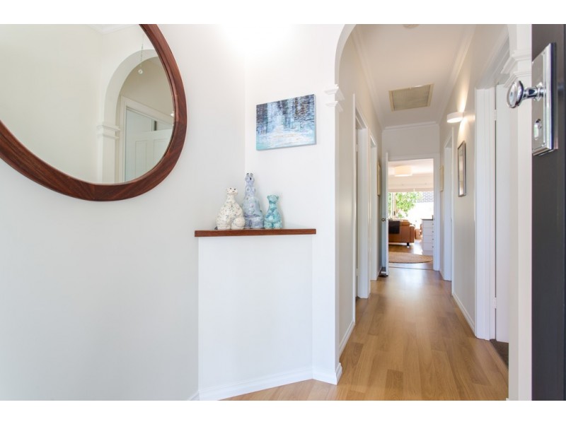 8 Russell Street, Ethelton SA 5015