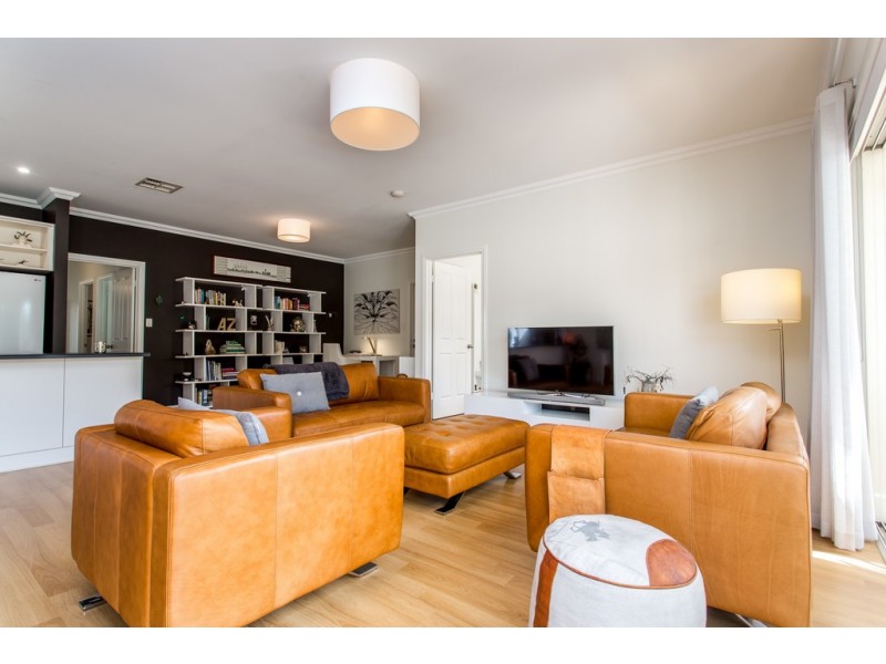 8 Russell Street, Ethelton SA 5015