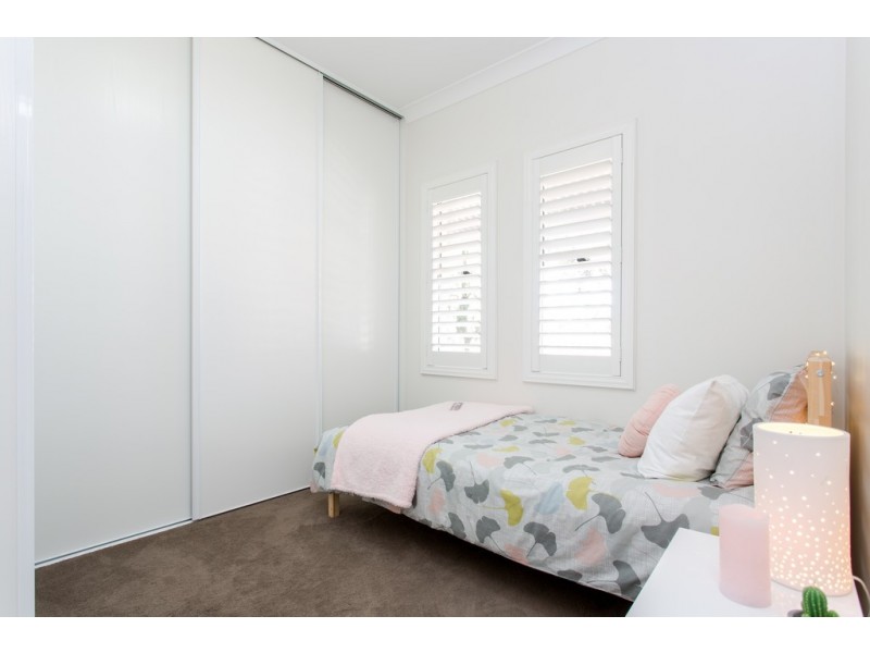 8 Russell Street, Ethelton SA 5015