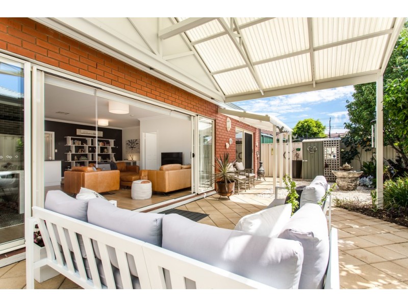 8 Russell Street, Ethelton SA 5015