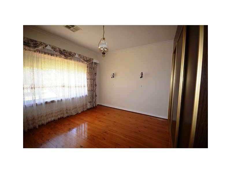 3 Dundee Avenue, Seaton SA 5023