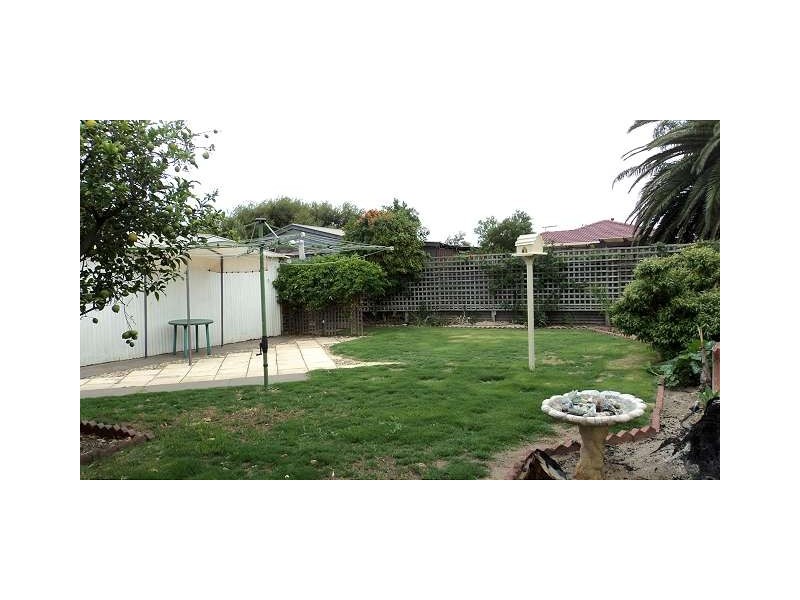 9 Hazel Grove, Semaphore Park SA 5019