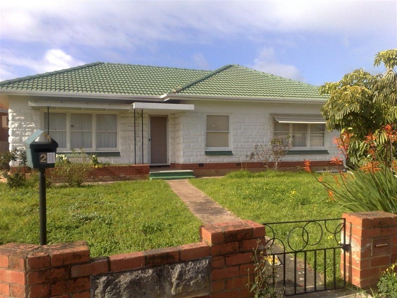 2 Parslow Road, Marion SA 5043