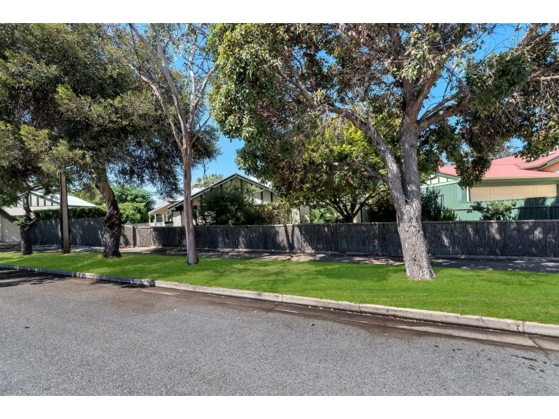 16 Havelock Street, Largs Bay SA 5016