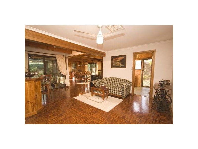 17  White Sands Drive, Seaton SA 5023