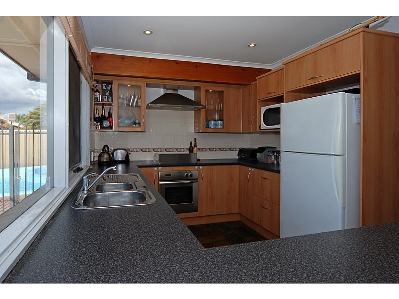 2 Woonda Crescent, North Haven SA 5018