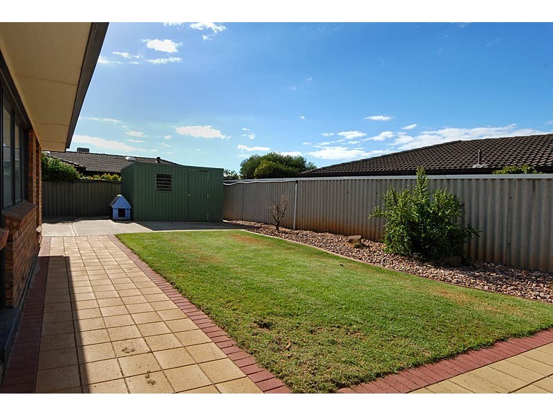 2 Woonda Crescent, North Haven SA 5018