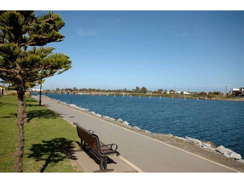 703 Spinnaker Skyhome, Marina Cove, Port Adelaide SA 5015
