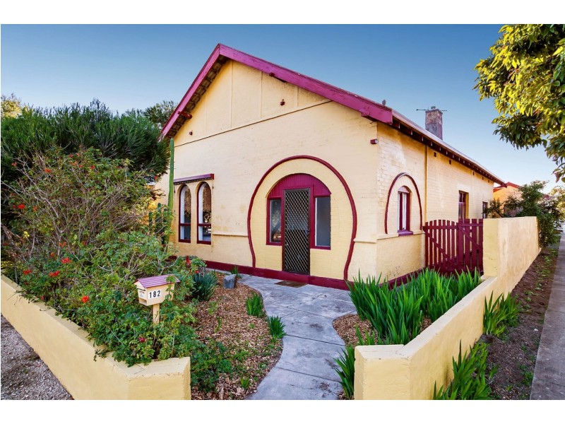 182 Mead Street, Largs Bay SA 5016