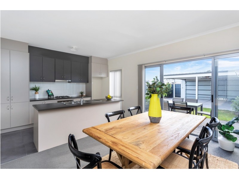 11 Kuranye Circuit, Largs North SA 5016
