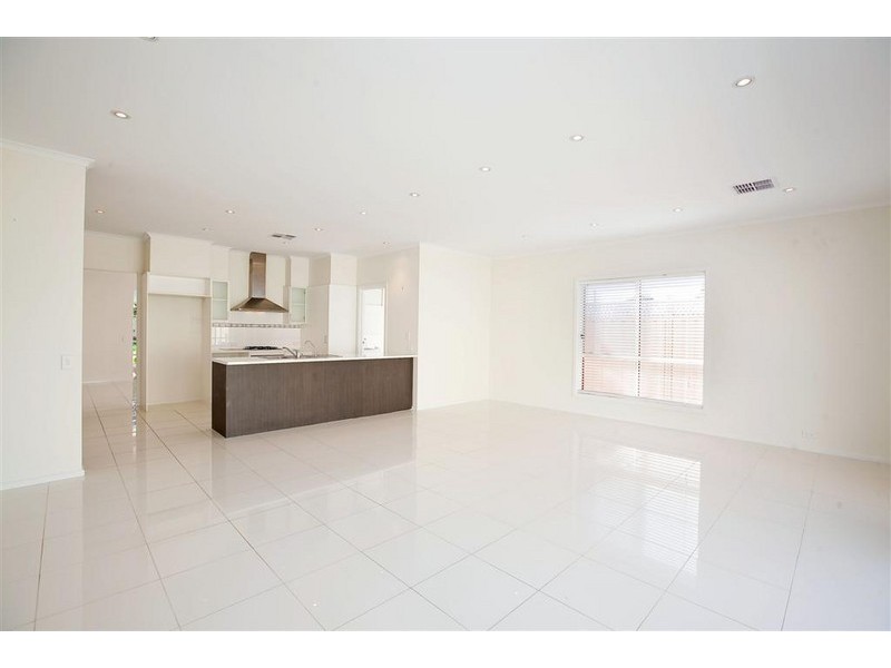 2 Amos Way, Royal Park SA 5014