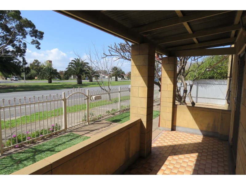 101 Port Road, Queenstown SA 5014