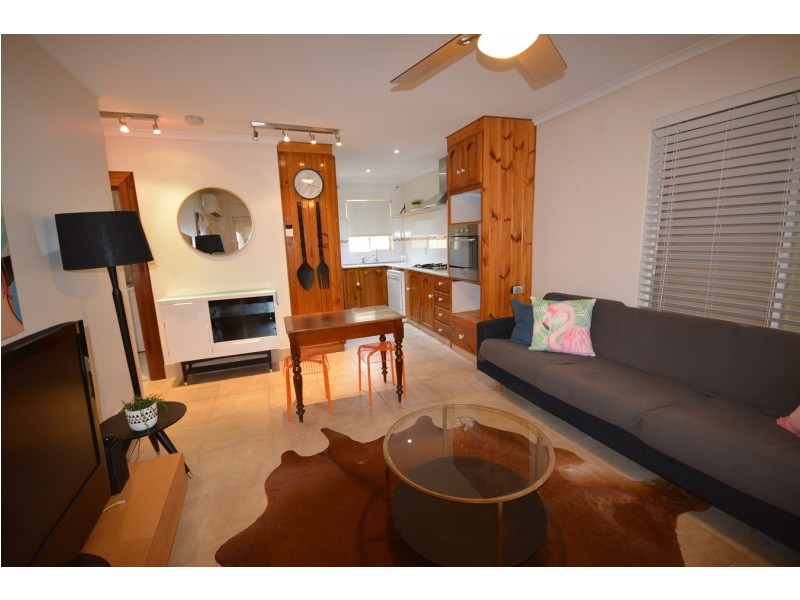 1 / 8 Lincoln Street, Rosewater SA 5013