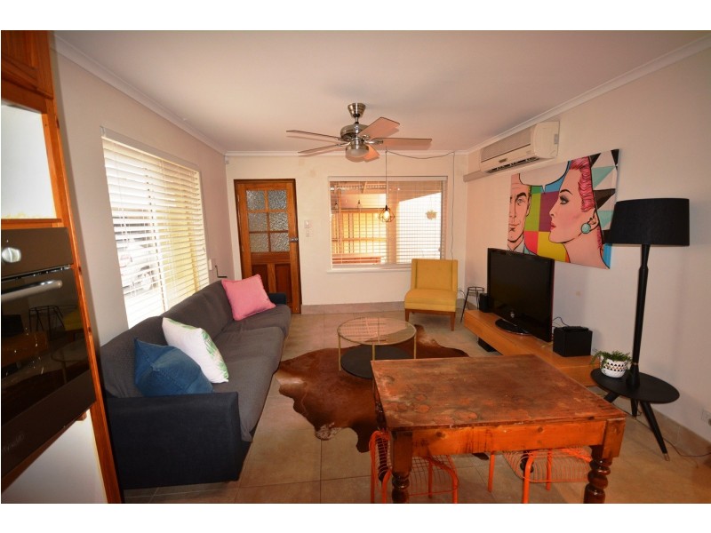 1 / 8 Lincoln Street, Rosewater SA 5013