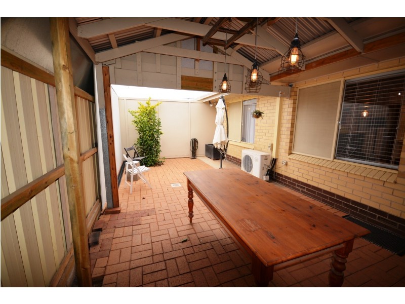 1 / 8 Lincoln Street, Rosewater SA 5013