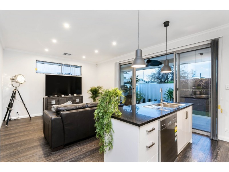 2 Hull Street, Taperoo SA 5017