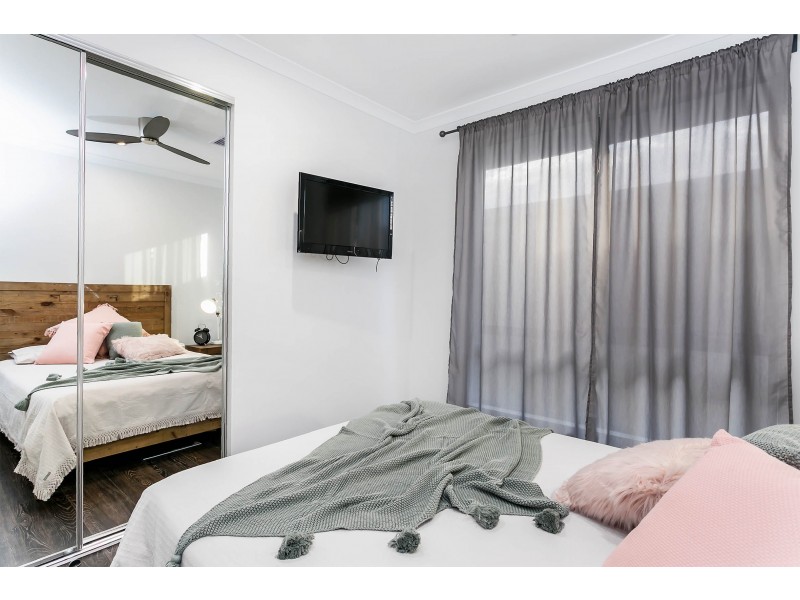2 Hull Street, Taperoo SA 5017
