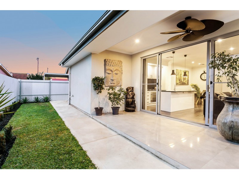 2 Hull Street, Taperoo SA 5017