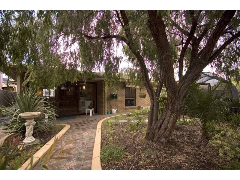 10 McDonald Grove, West Lakes SA 5021