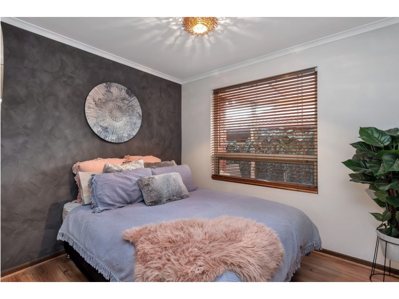 17 Gordon Luxton Drive, North Haven SA 5018