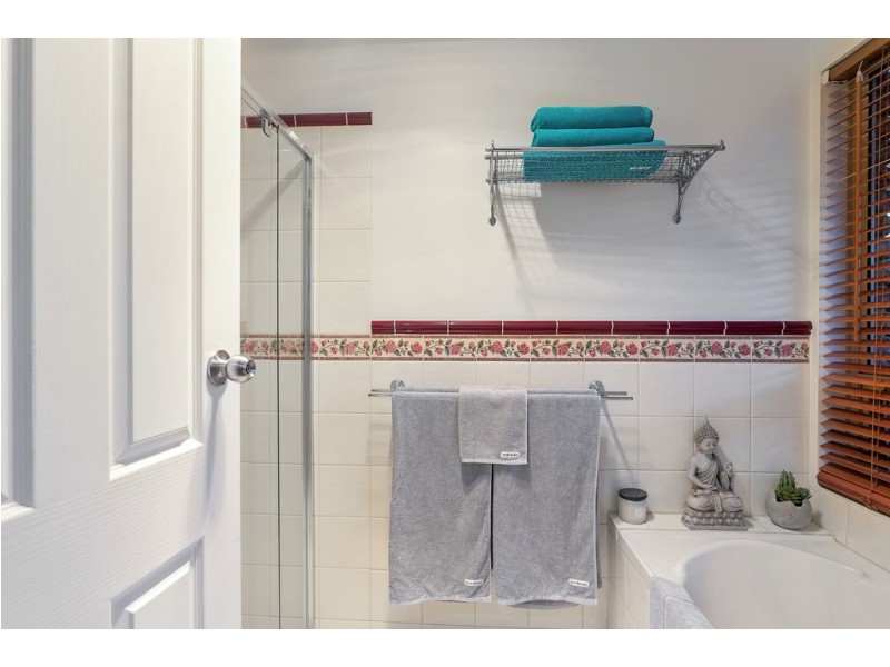 17 Gordon Luxton Drive, North Haven SA 5018