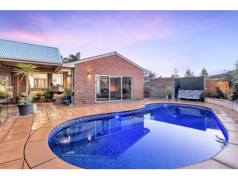 17 Gordon Luxton Drive, North Haven SA 5018