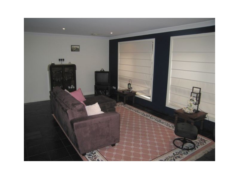 8 Peppertree Court, Parafield Gardens SA 5107