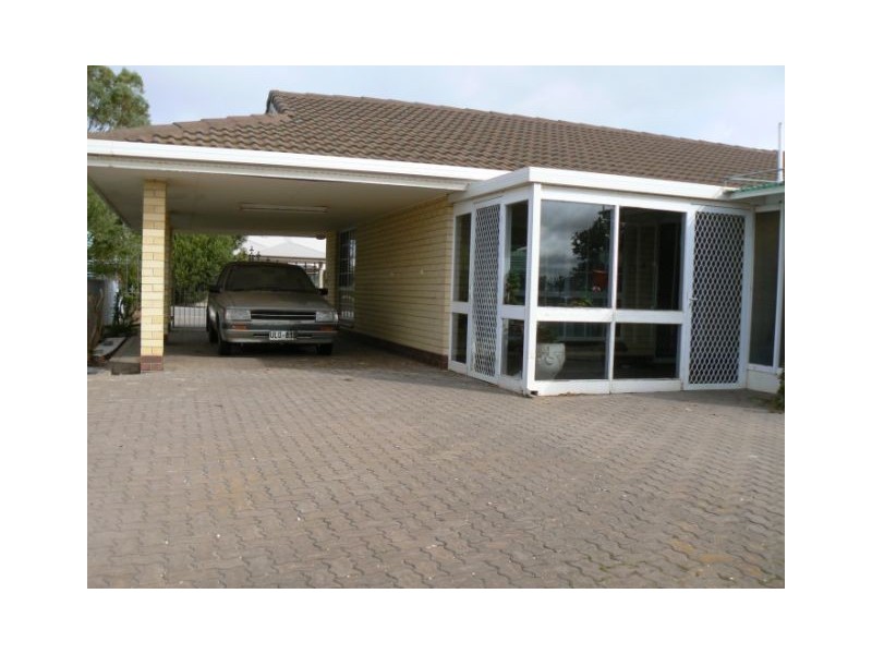 6 South Terrace, Minlaton SA 5575