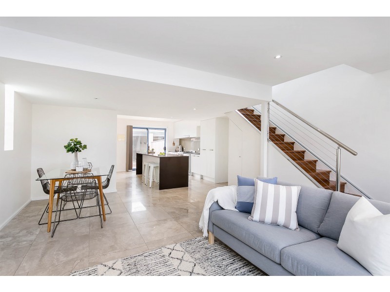 8/1 Falie Drive, North Haven SA 5018