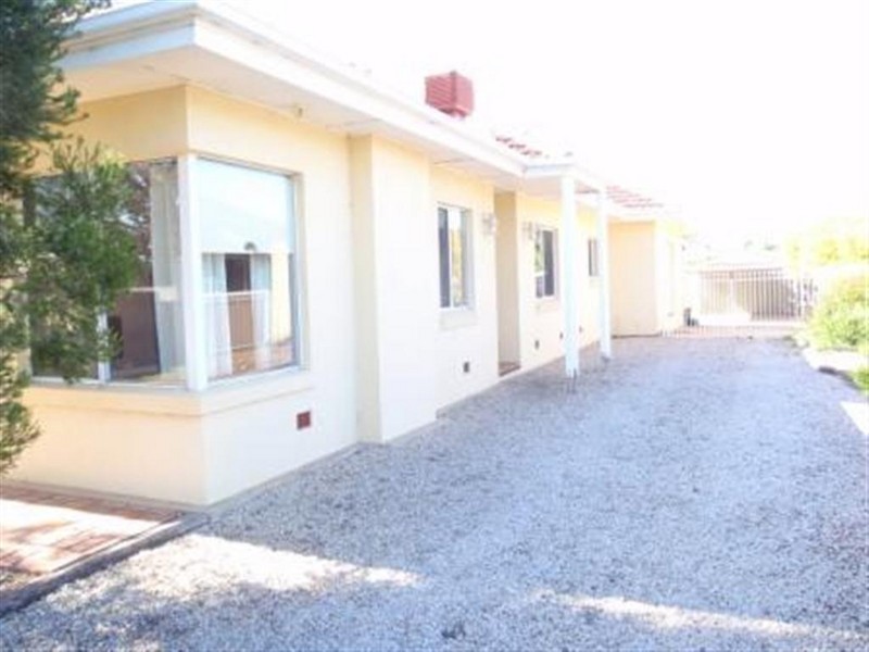 26 Strathfield Terrace, Largs North SA 5016