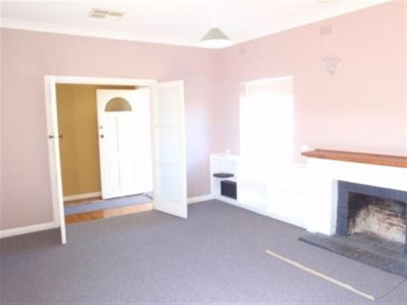 26 Strathfield Terrace, Largs North SA 5016