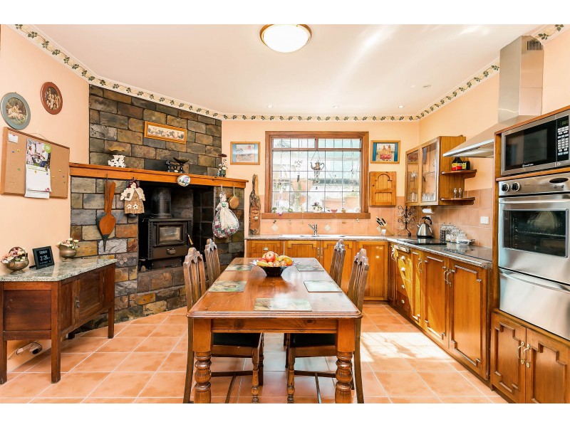 11 Edward Street, Ottoway SA 5013