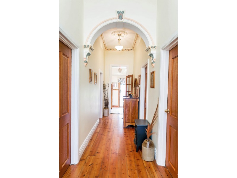 11 Edward Street, Ottoway SA 5013