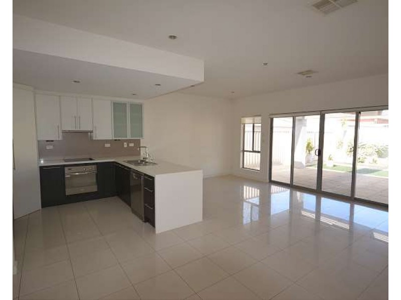 15 Sanderson Street, Peterhead SA 5016