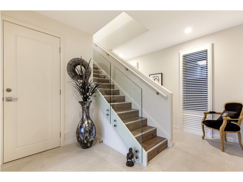 9A Hawkesbury Way, West Lakes Shore SA 5020