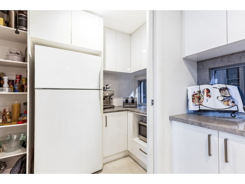 9A Hawkesbury Way, West Lakes Shore SA 5020