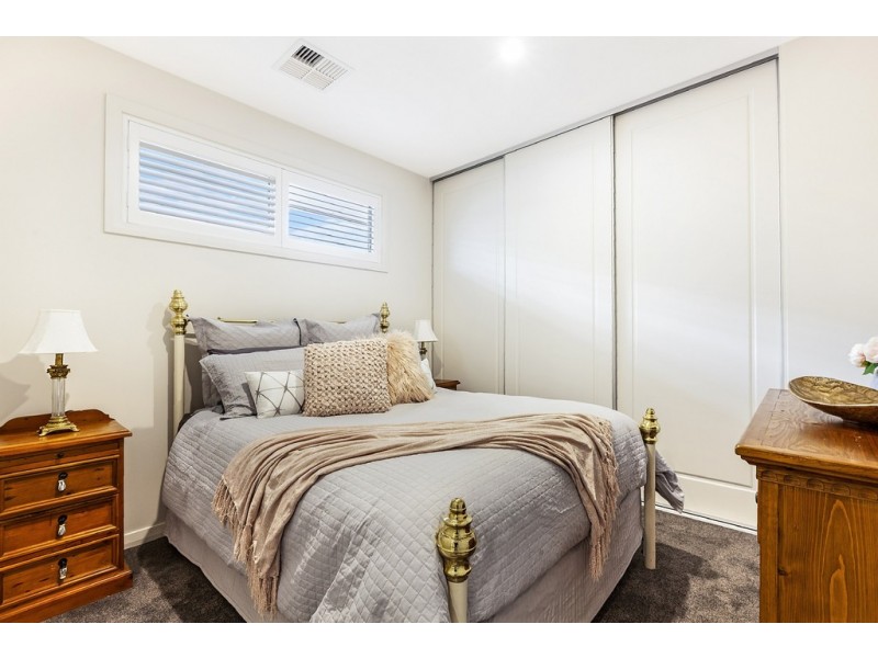 9A Hawkesbury Way, West Lakes Shore SA 5020