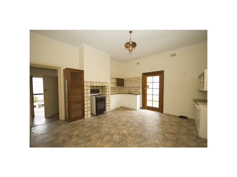 34 May Street, Birkenhead SA 5015