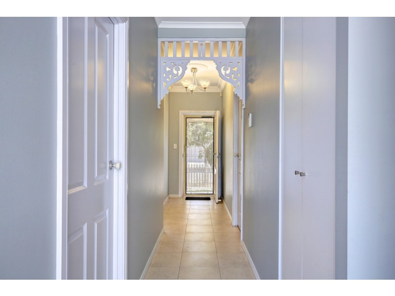 22 Chapman Court, Mawson Lakes SA 5095