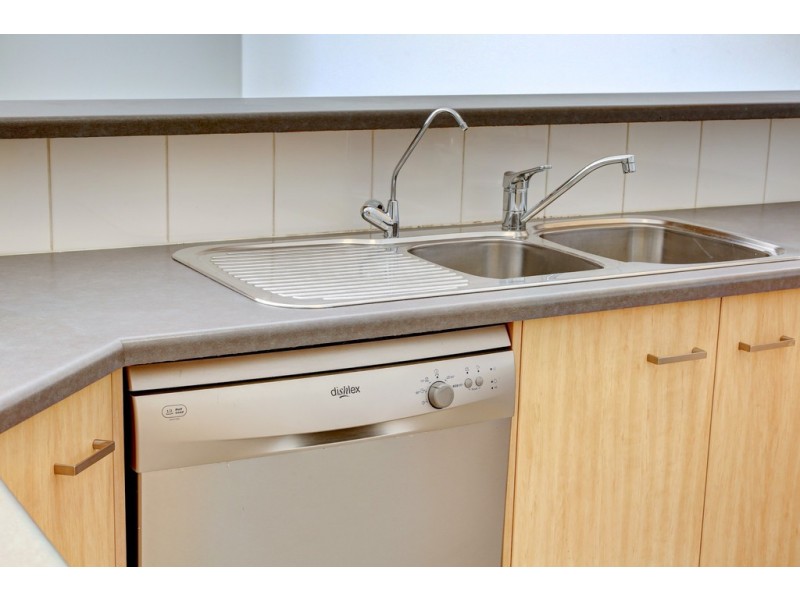 22 Chapman Court, Mawson Lakes SA 5095