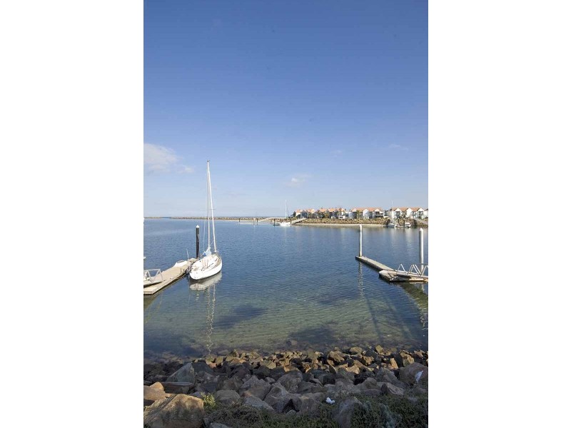 27  Falie Drive, North Haven SA 5018