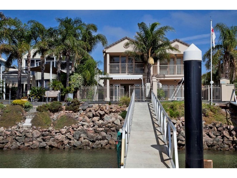 17A Gulf Point Drive, North Haven SA 5018