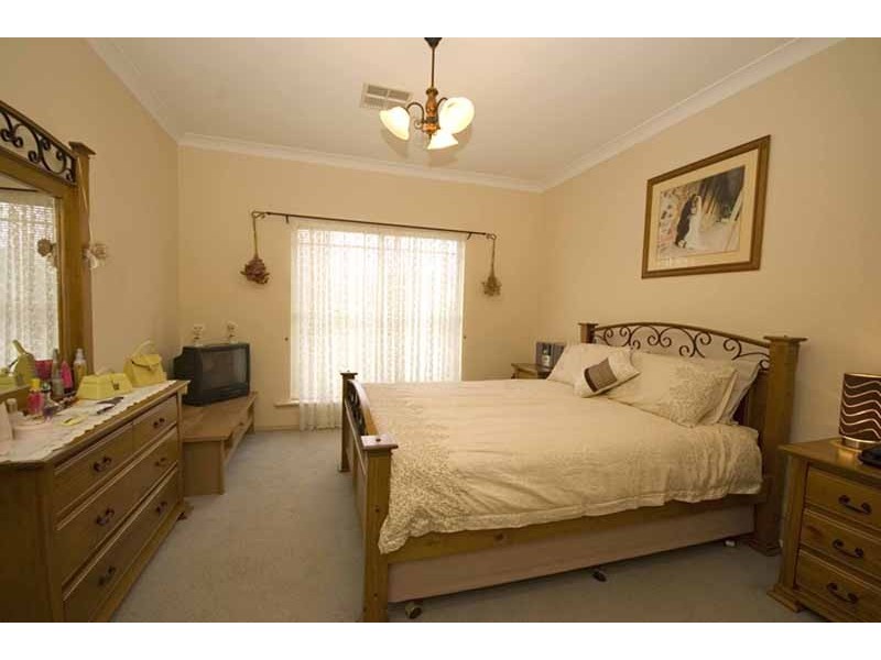9 Heath Street, Birkenhead SA 5015